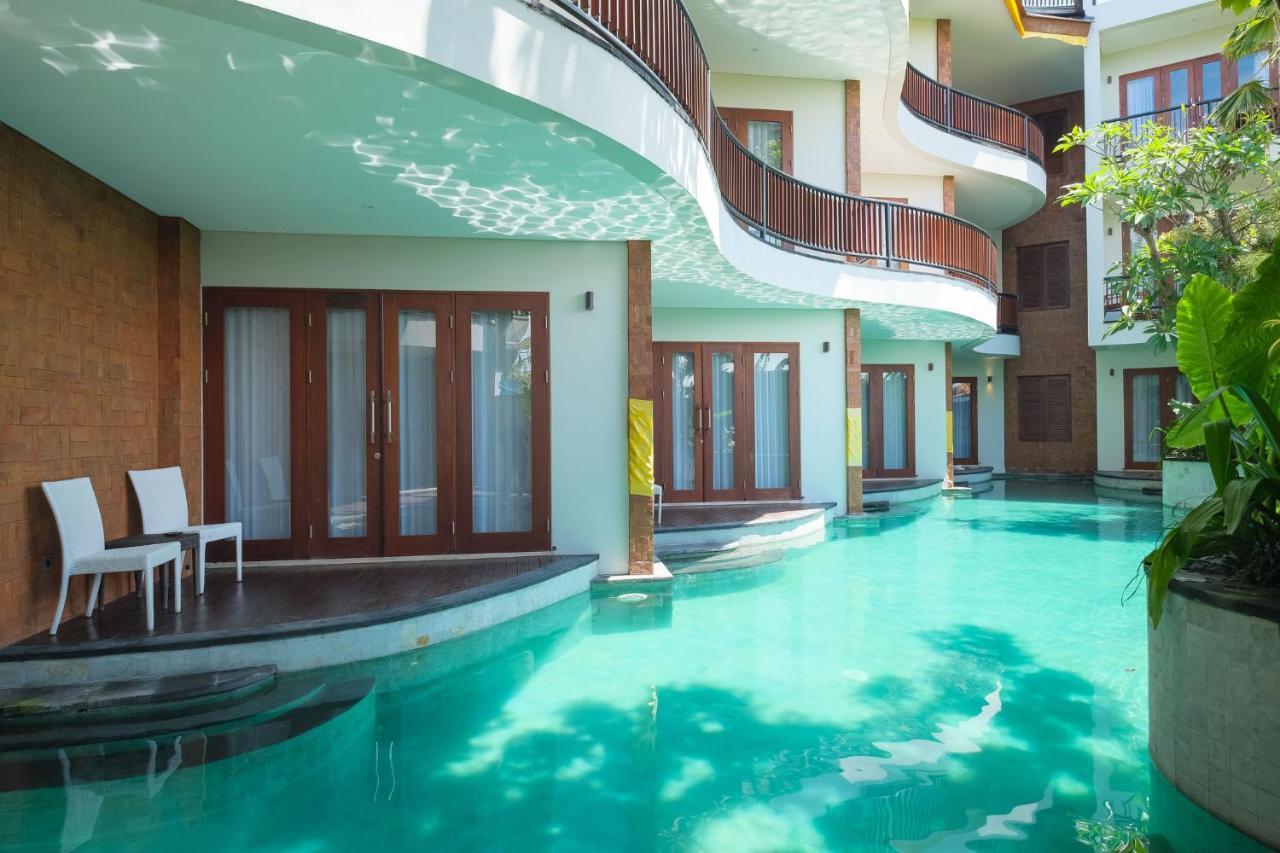 Djabu Seminyak Hotel Denpasar  Exterior photo